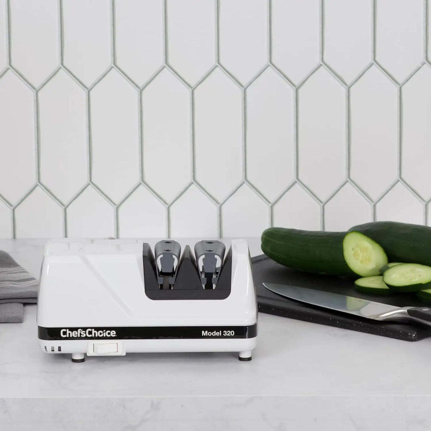 Chef'sChoice Electric Knife Sharpener With Diamond Abrasives And Angle Guides